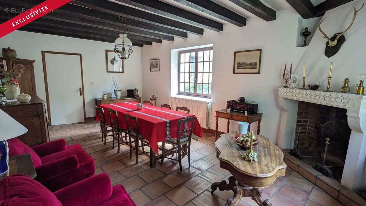 Maison à CHATEAU-GARNIER