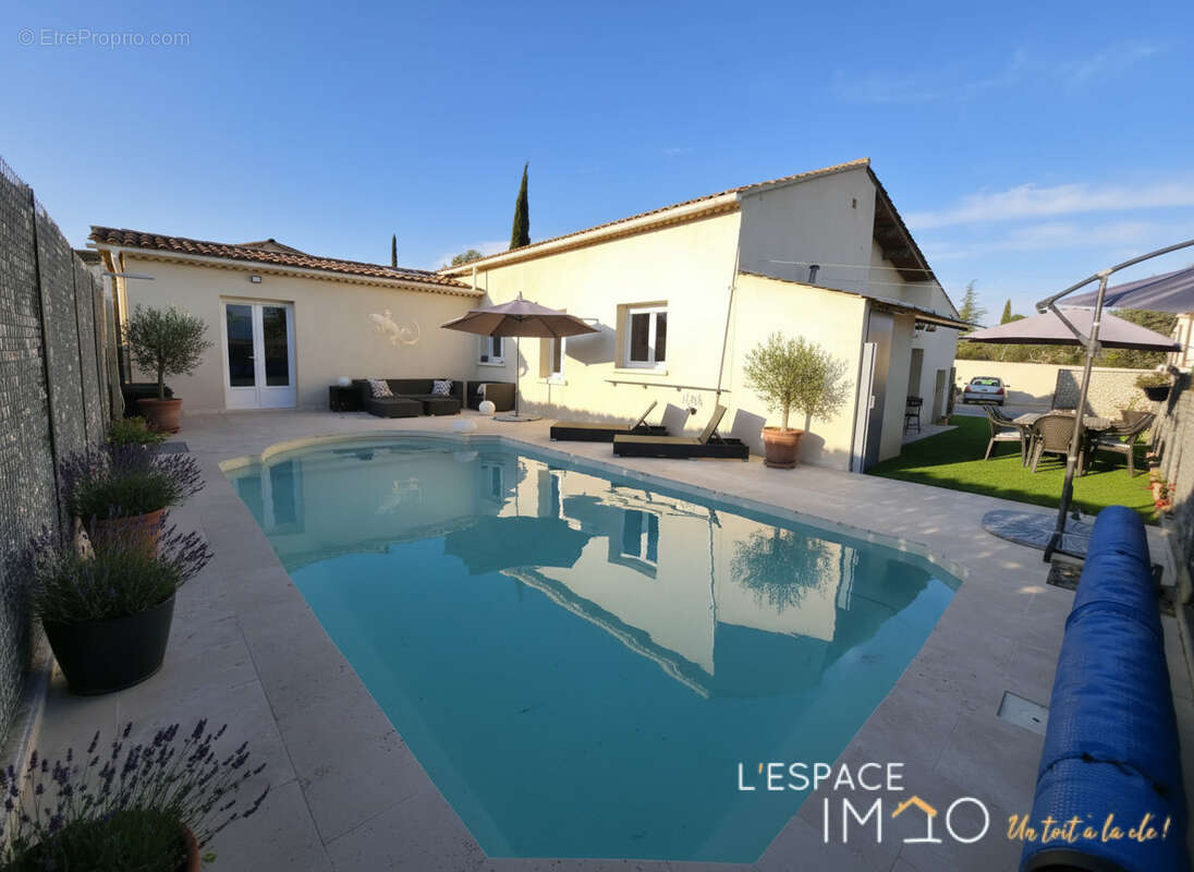 Maison à CABRIERES-D'AVIGNON