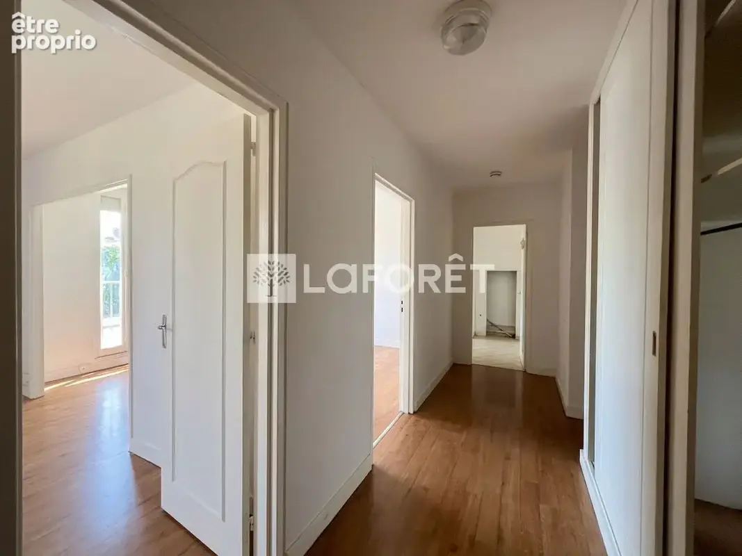 Appartement Villejuif 5 pièce(s) 85.48 m2 - photo 5