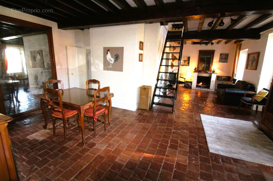 Maison à BRINON-SUR-BEUVRON