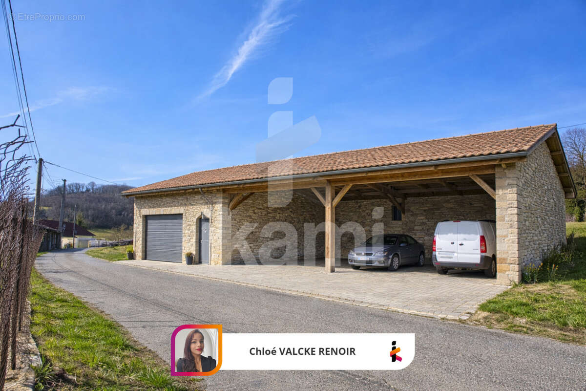 Maison à CHEVRIERES