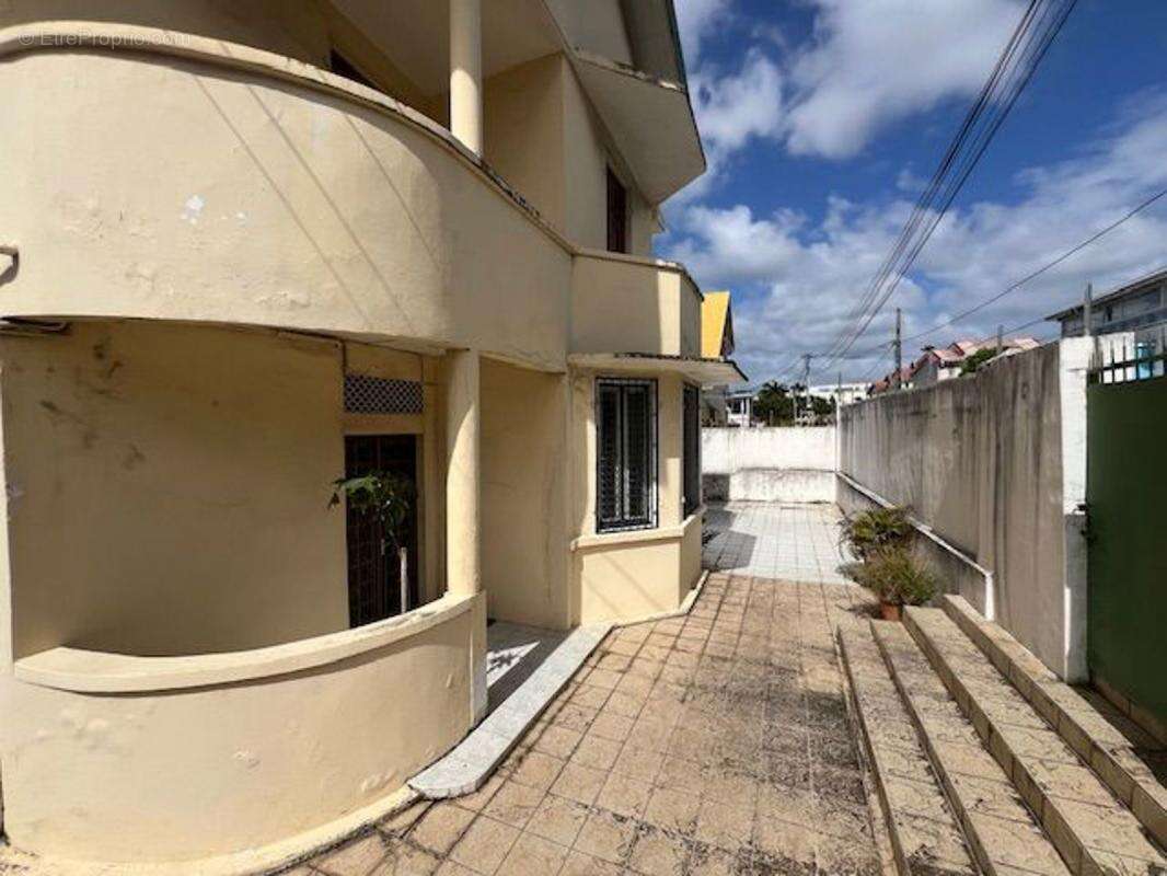 Maison à FORT-DE-FRANCE