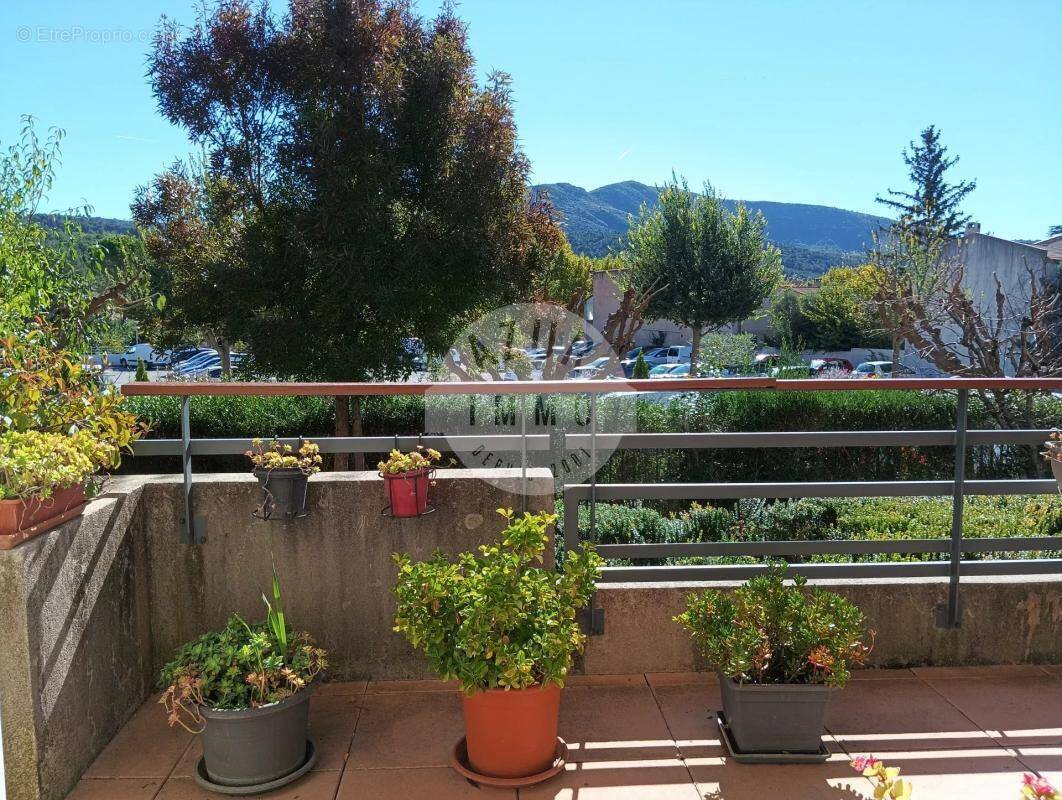 Appartement à SAINT-ZACHARIE