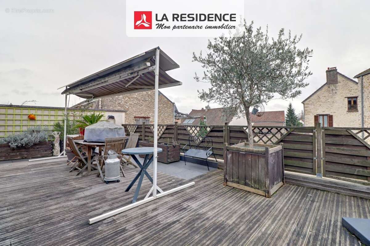 Maison à JOUY-LE-MOUTIER