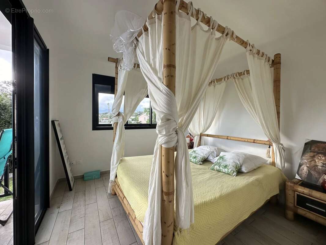 Maison 70 m² à Le Tampon  - photo 9