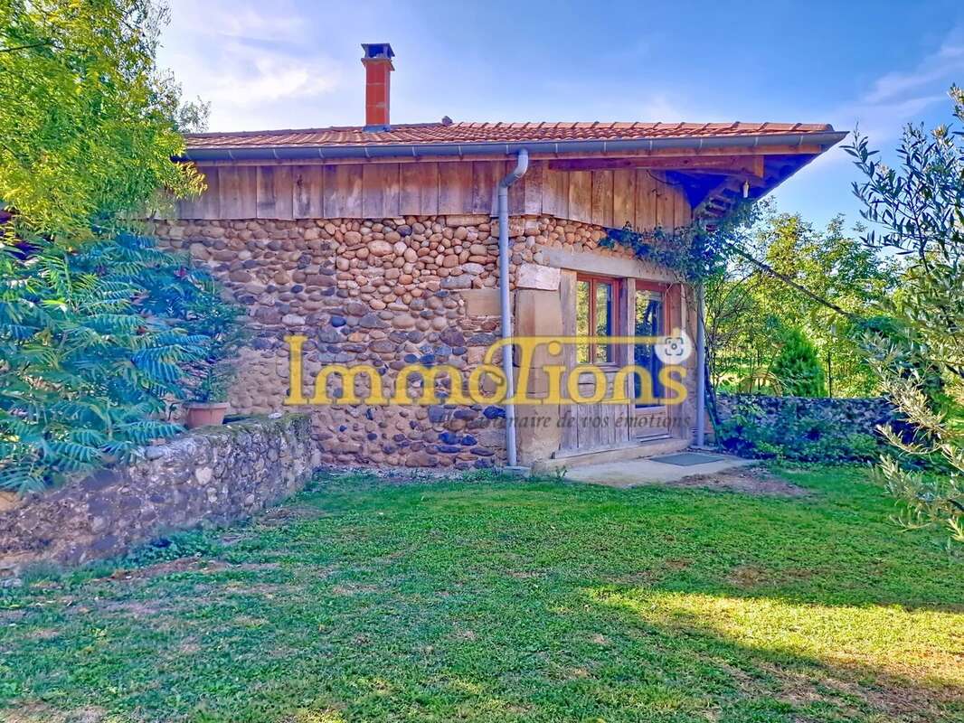 Maison à SAINT-HILAIRE-DU-ROSIER