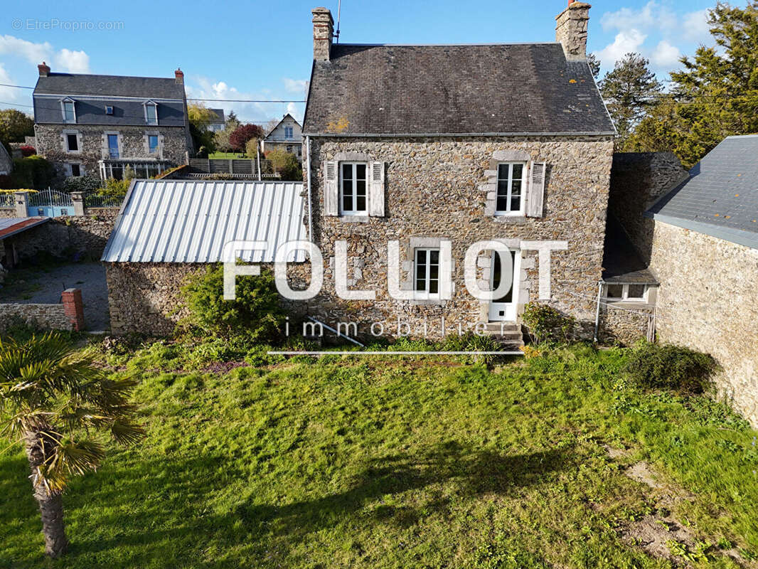 Maison à AGON-COUTAINVILLE