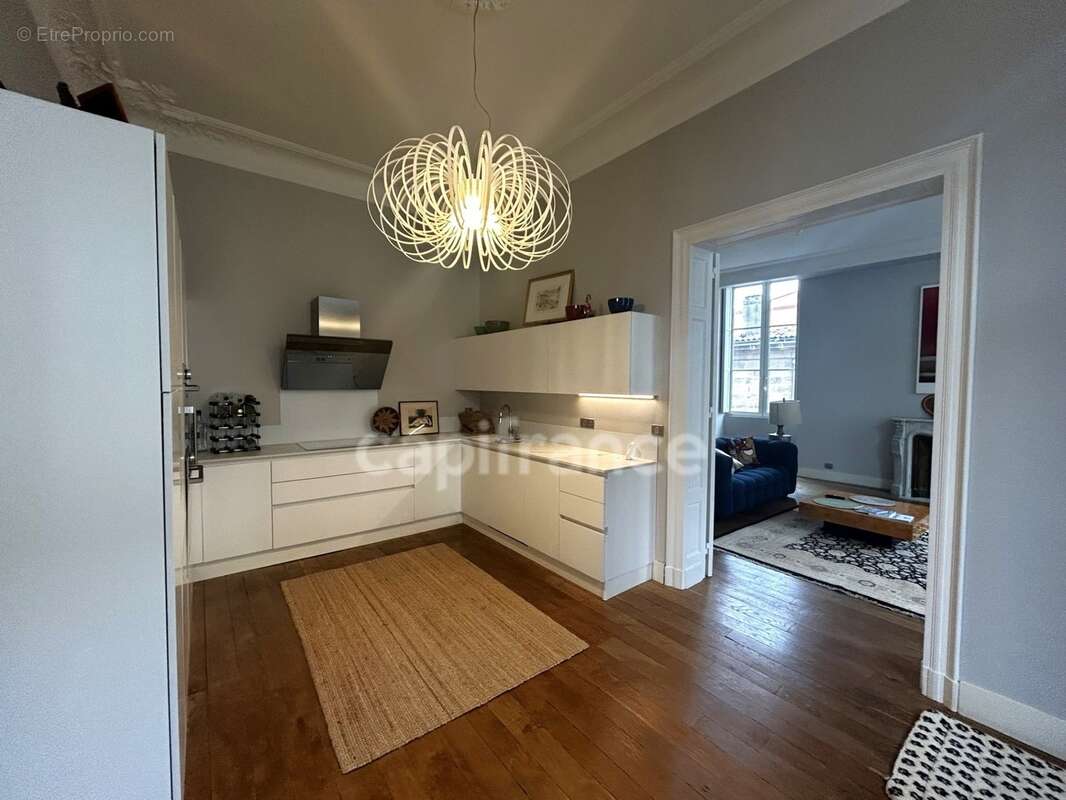 Appartement à vendre 3/ 4 avec balcon immeuble pierre Jardin public  BORDEAUX (33) - photo 16
