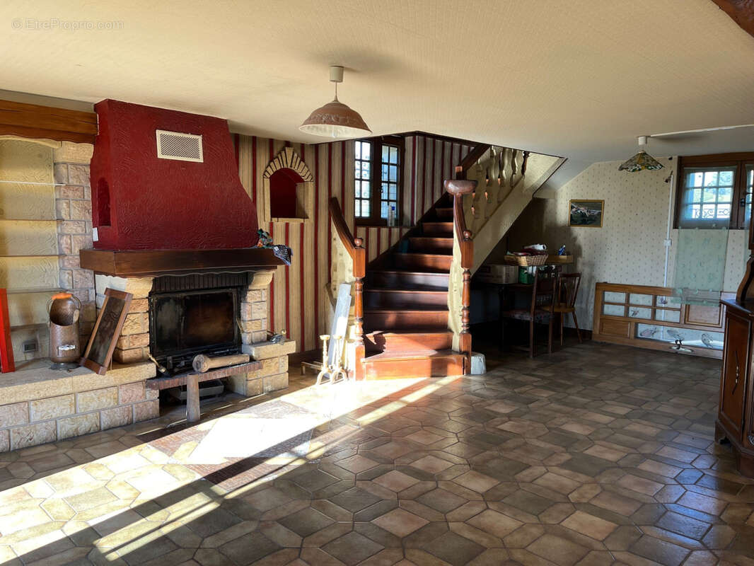 Maison à SAINT-YRIEIX-LA-PERCHE