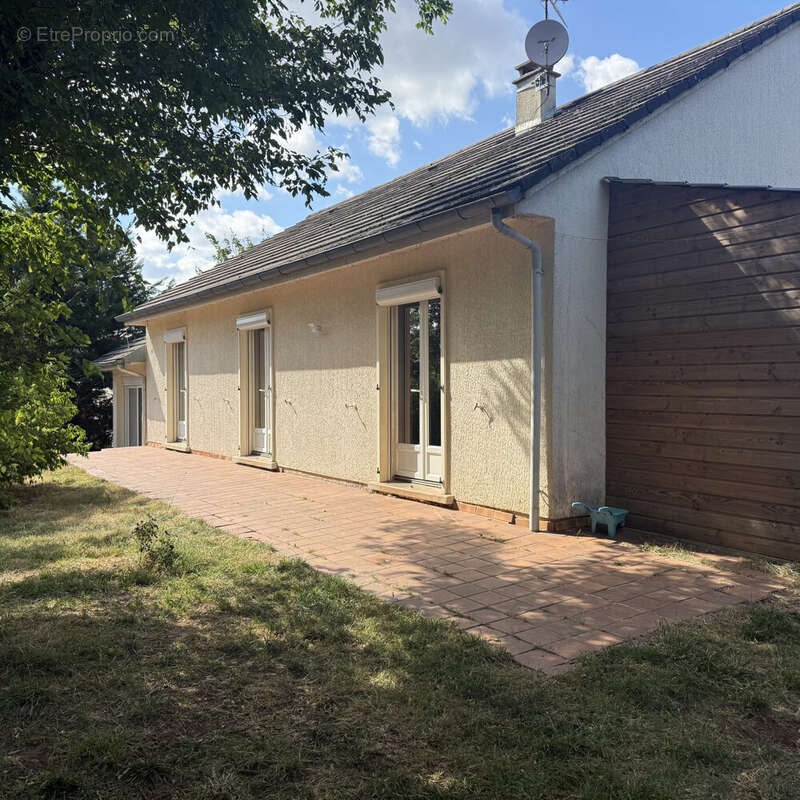 Maison 110 m² à Montrozier  - photo 2