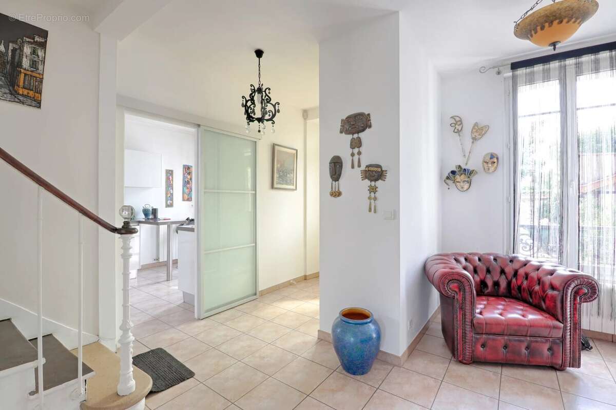 Maison à SAINT-MAUR-DES-FOSSES