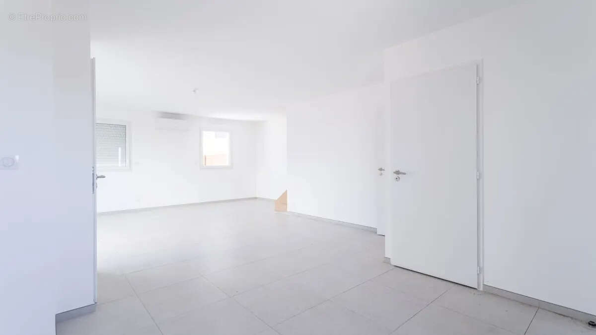 Appartement à SAUVIAN