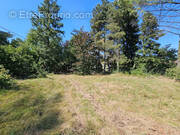 Terrain à GENISSIEUX