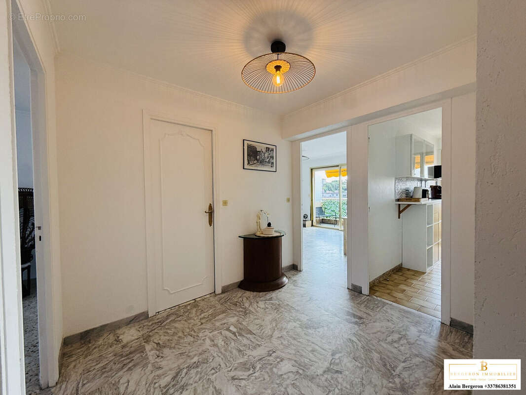 entrée - Appartement à LE CANNET