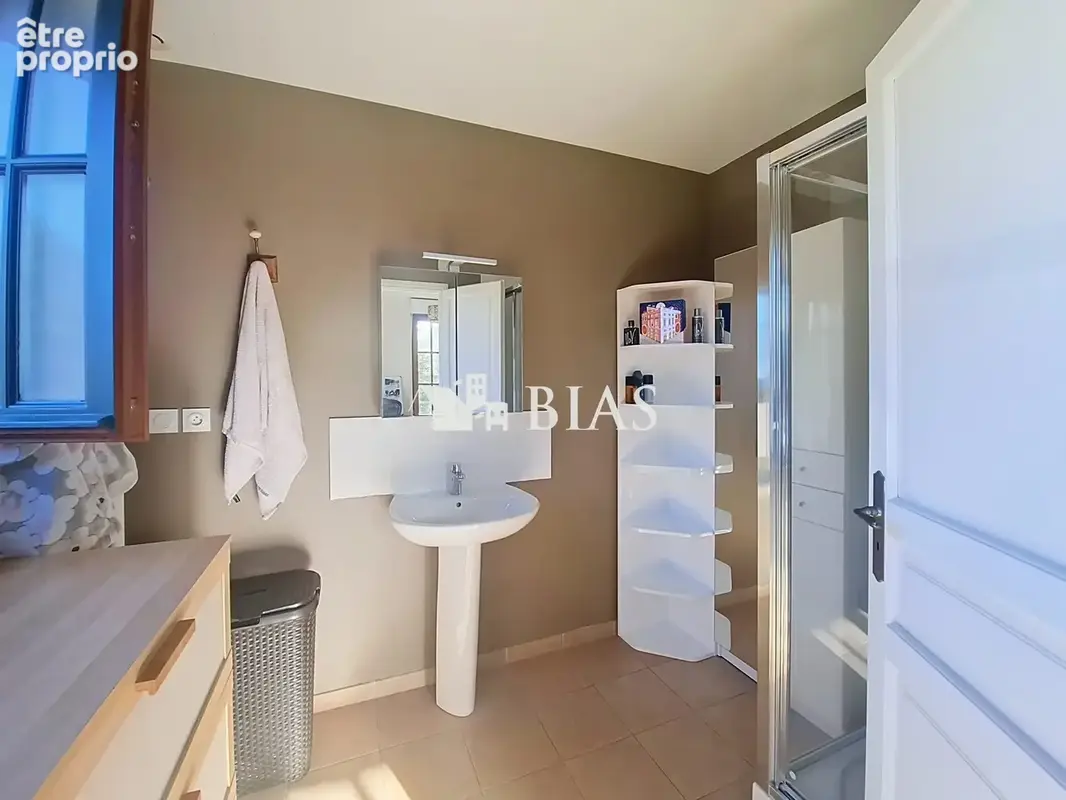 Maison 5 pièces 137 m² à vendre à Pont-L'eveque (14130) - photo 4