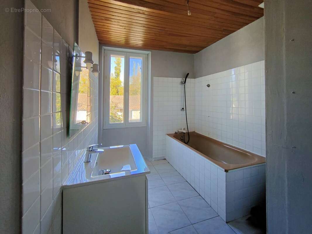 Maison à SAINT-SELVE