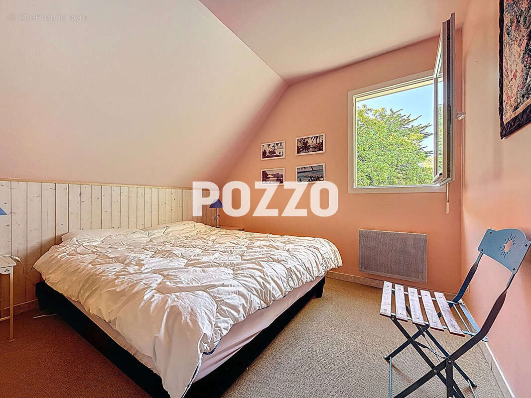 Maison à DONVILLE-LES-BAINS