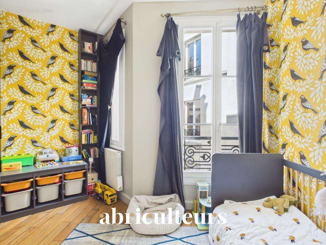 Appartement à PARIS-10E