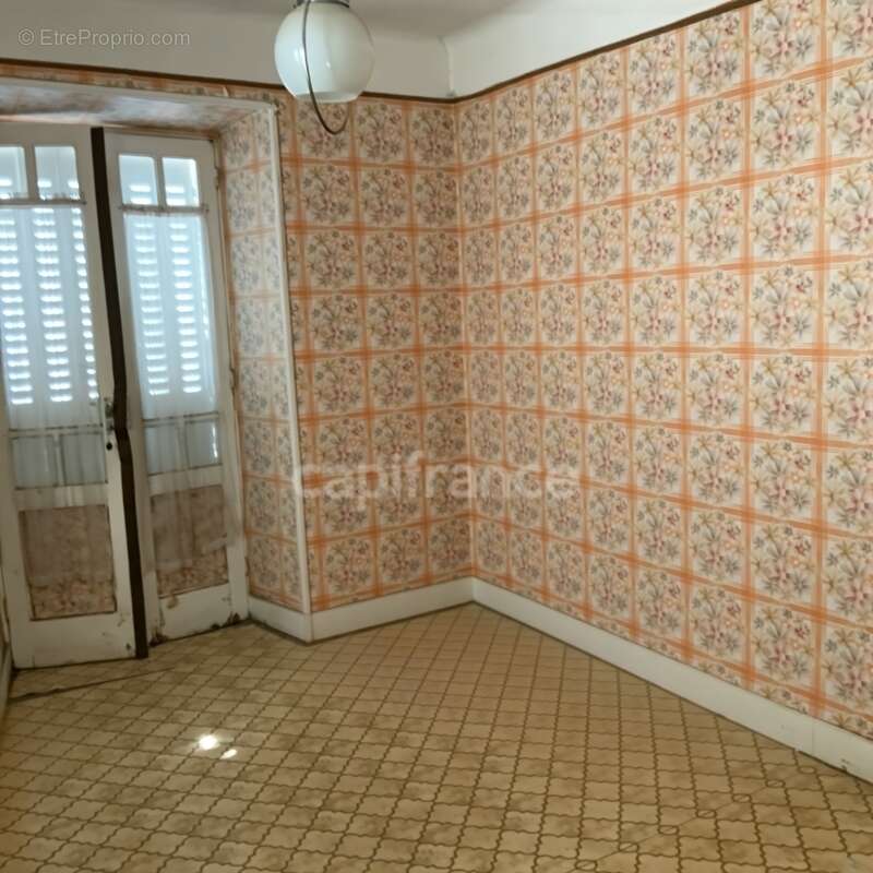 Appartement à SAINT-JULIEN-LA-VETRE
