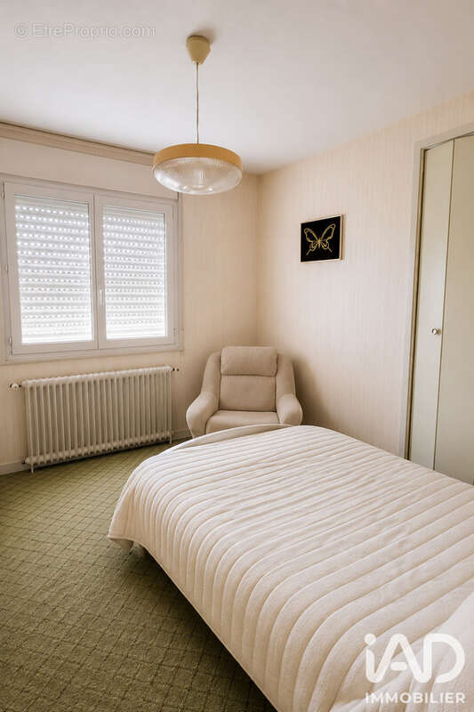 Maison 230 m² à Port-Des-Barques  - photo 7