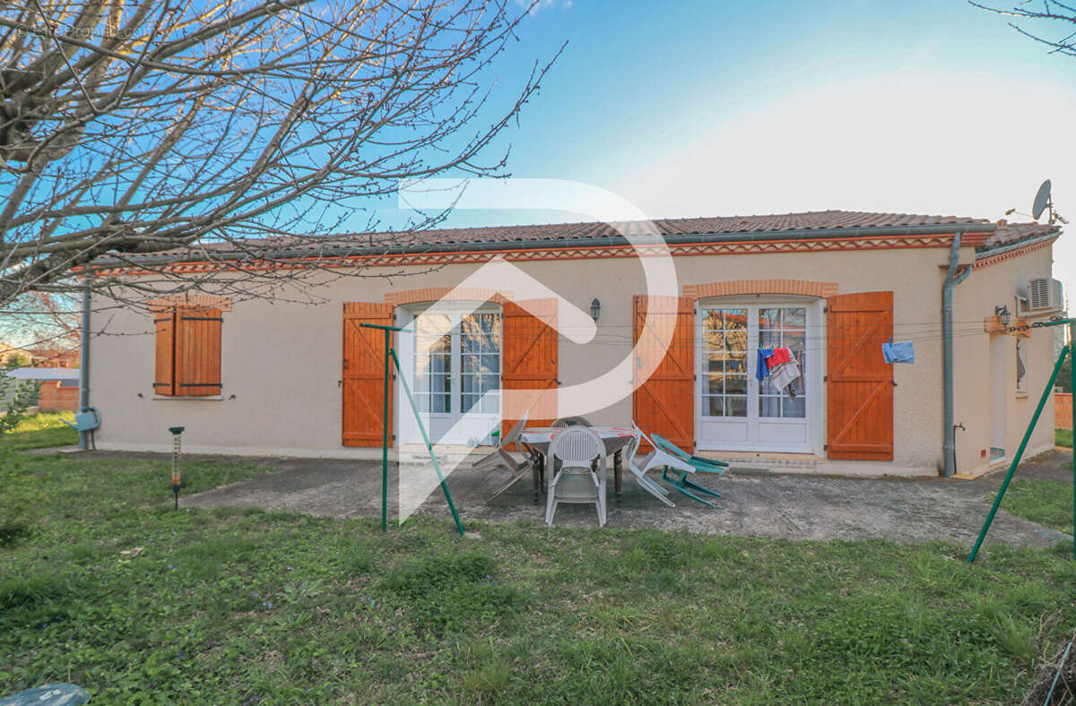 Maison à SAINT-JUERY