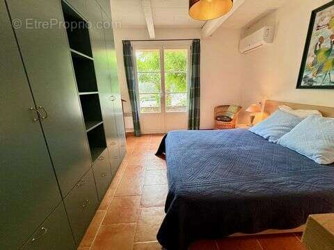 Maison 215 m² à Cogolin  - photo 2