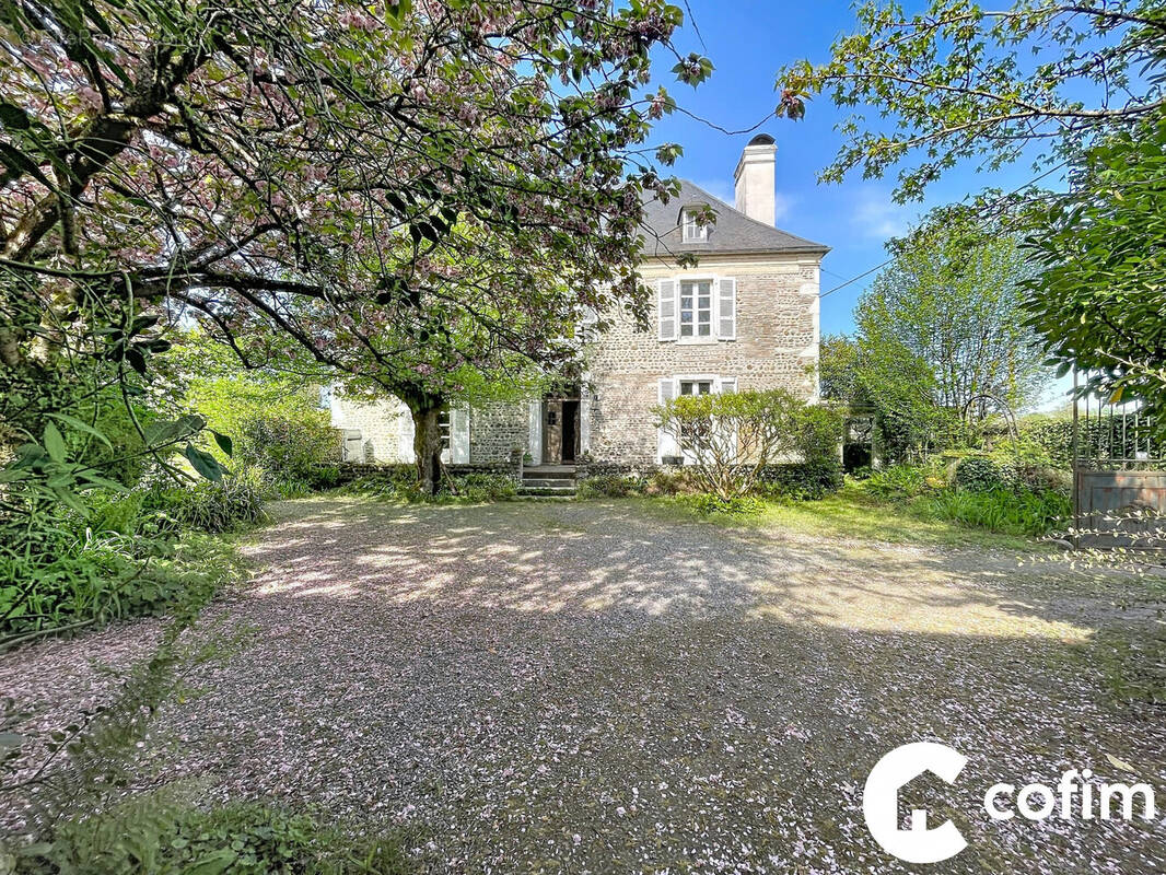 Maison à SERRES-CASTET