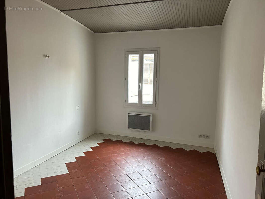 Maison à FONTVIEILLE