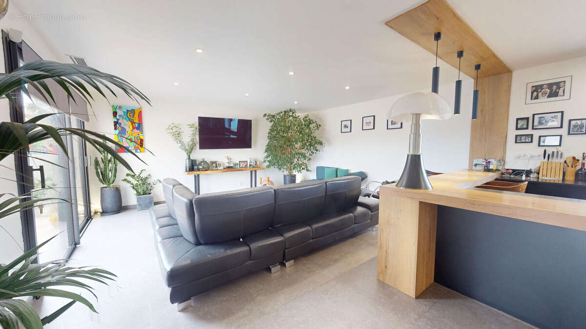 Villemoustaussou - Maison familiale avec piscine & studio indépendant ! - photo 17