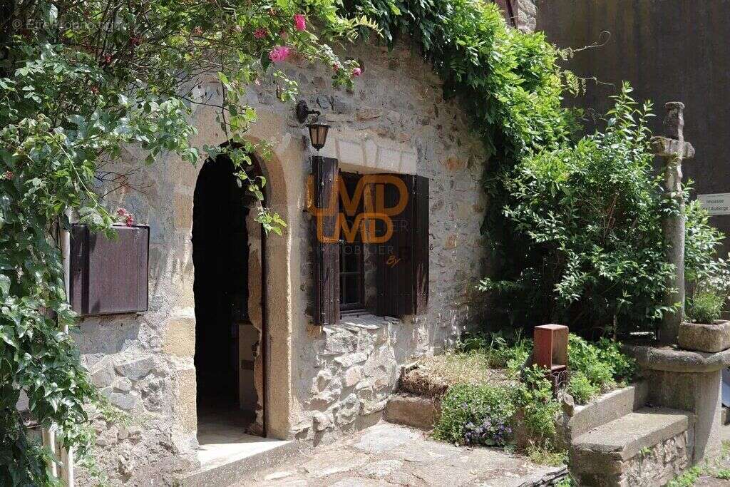 Maison de village en pierre - 95m2 - 4 chambres - Terrain non at - photo 3