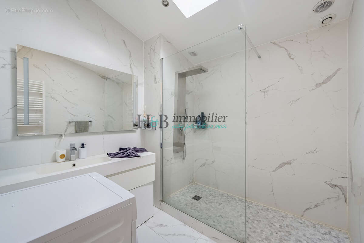 Appartement à SAINT-MAUR-DES-FOSSES