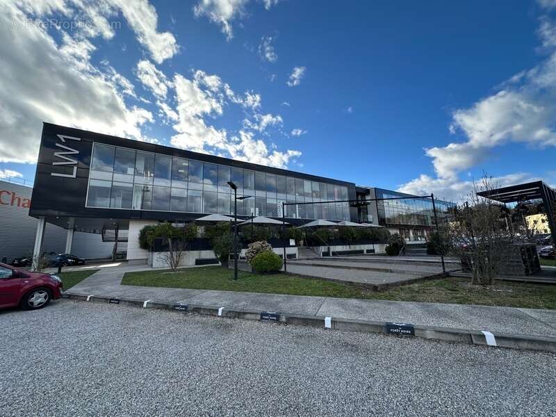 bureaux à vendre CHAPONOST (69) magnifique plateau de 160m2 dans l'immeuble LW1, face à la gare de Chaponost - photo 16