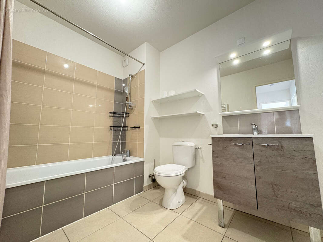 Appartement à FROUZINS