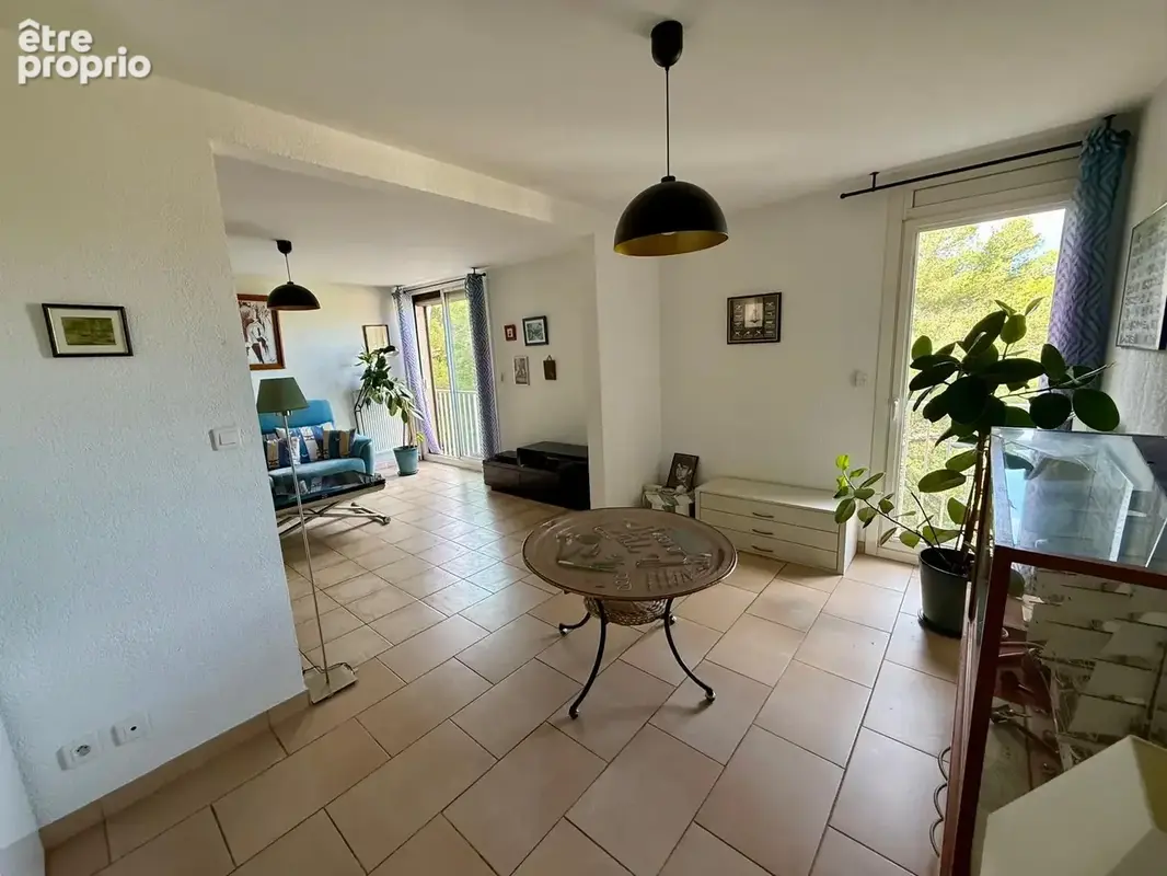 La SEYNE sur MER, au calme sans vis à vis mais proche de toutes commodités, T4 de 89 m2 IDEAL POUR FAMILLE - photo 3