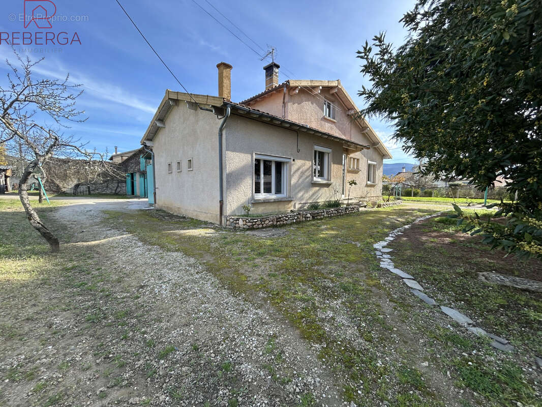 Maison à LABRUGUIERE