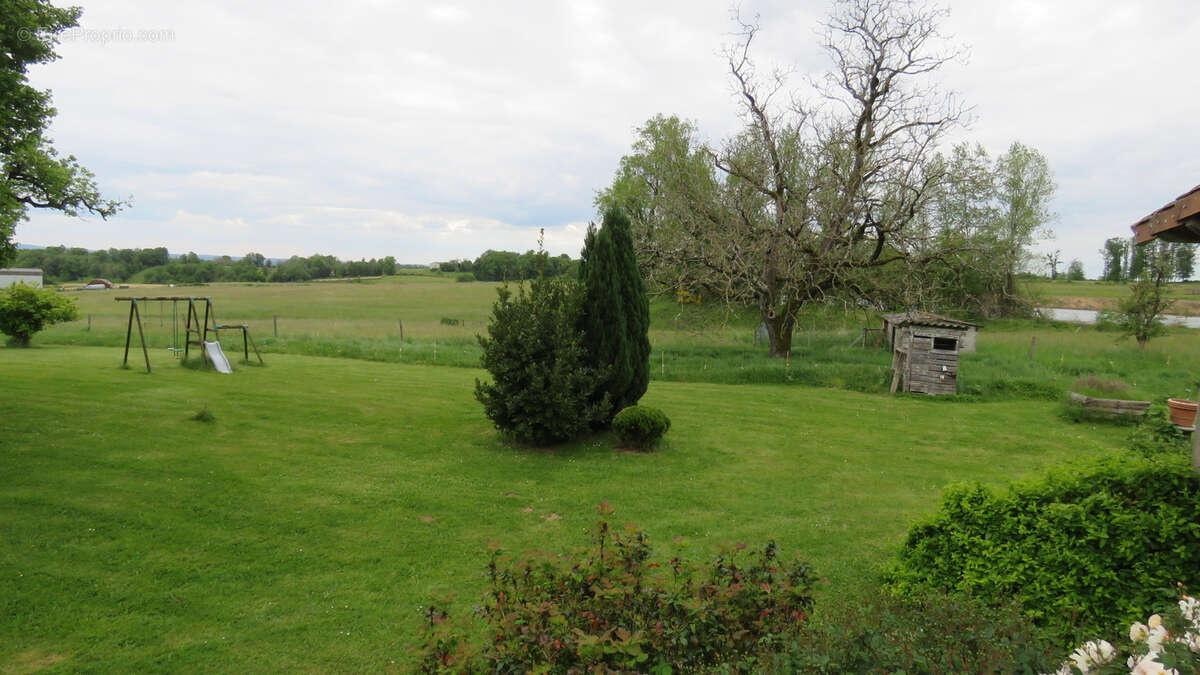 Maison à LANOUAILLE