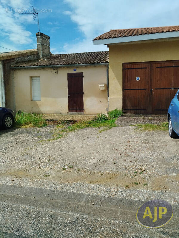 Maison à PAUILLAC