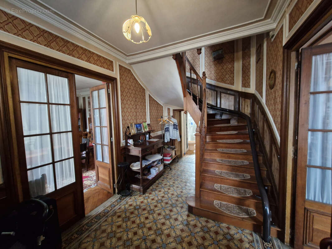 Maison à VOUNEUIL-SUR-VIENNE