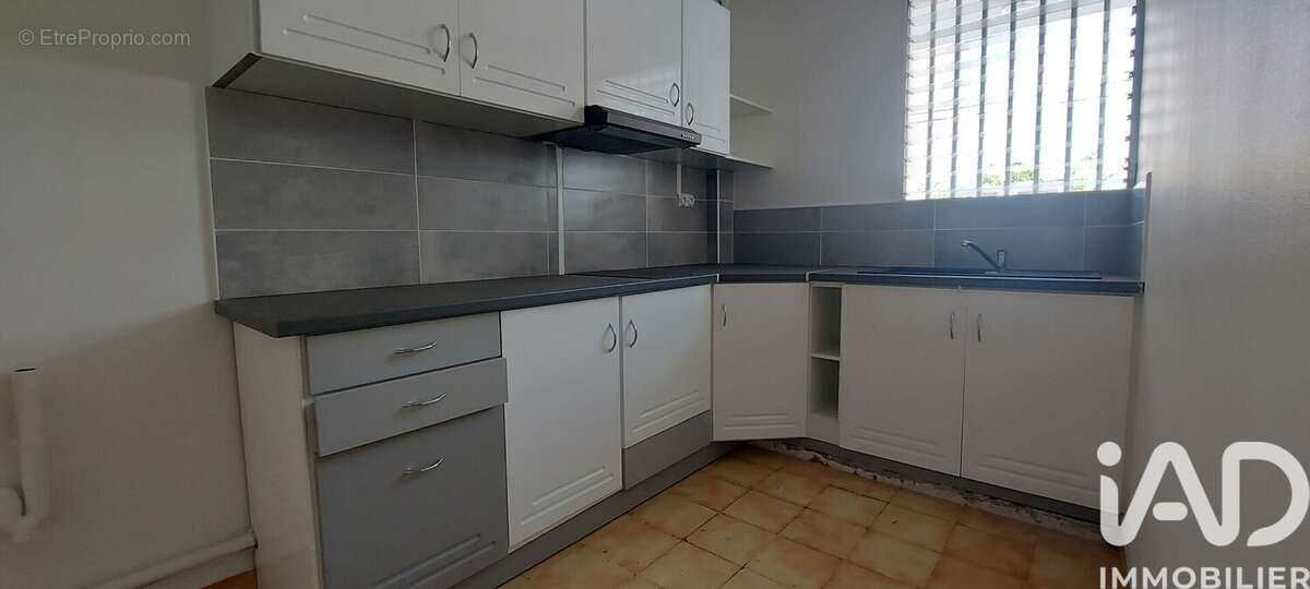 Appartement 529 m² à Les Abymes  - photo 2