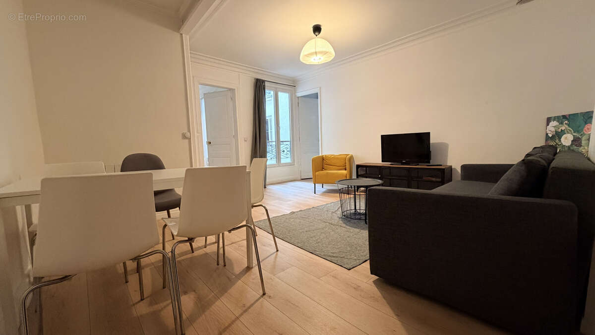 Appartement à PARIS-3E