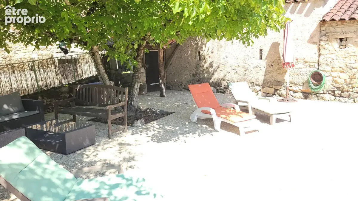 Propriété de caractère avec dépendances et piscine à Villefranche-de-Rouergue - photo 14