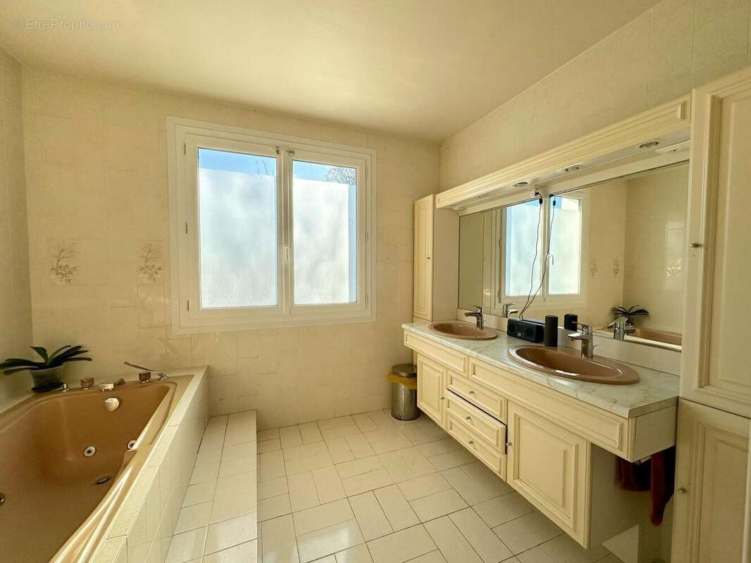 Appartement 127 m² à Poisy  - photo 8