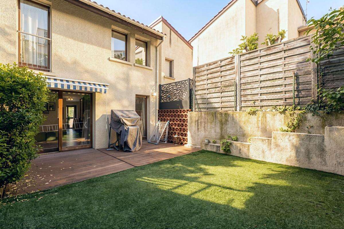 EXCLUSIVITE - Francheville (69) - Maison 5 pièce(s) 111 m2 - photo 11