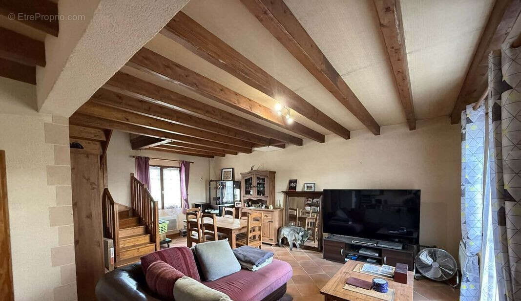 Maison à SAINT-GERMAIN-CHASSENAY