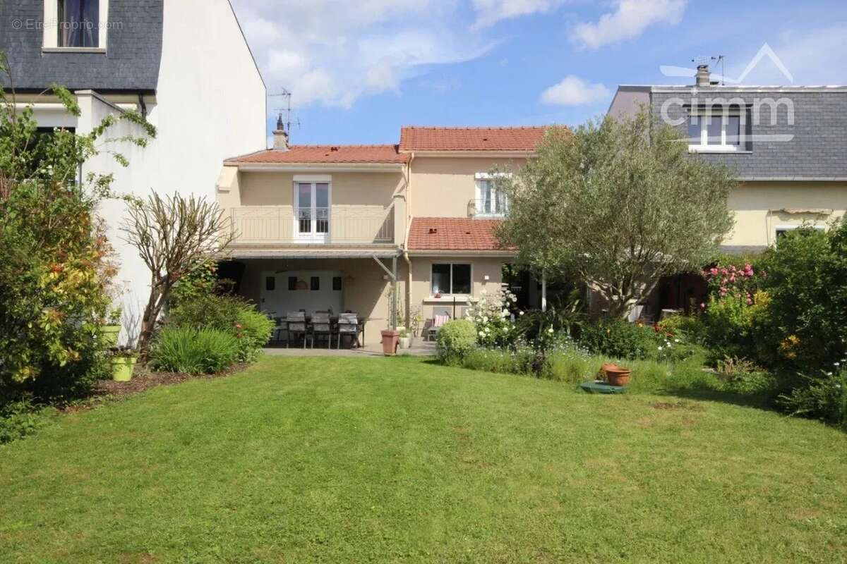 Maison à GOURNAY-SUR-MARNE