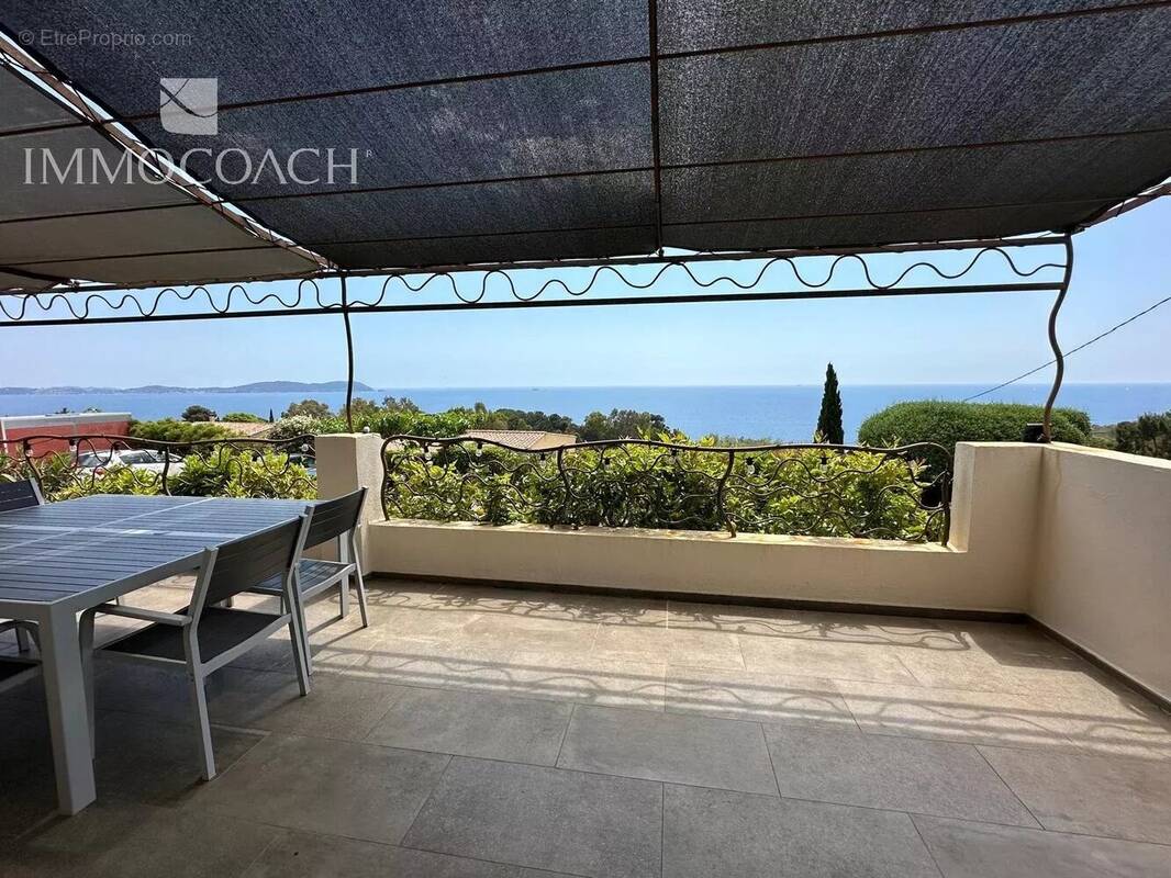 Maison à CARQUEIRANNE