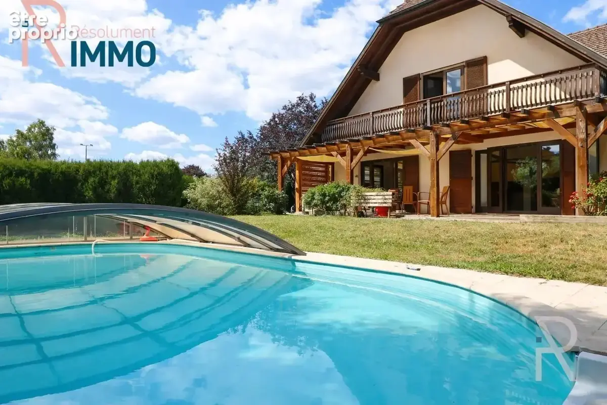 Maison 9 pièces 272 m² à vendre à Niederbruck (68290) - photo 2