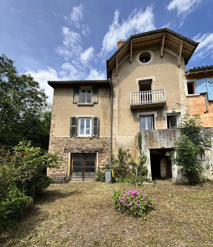Maison à VAUGNERAY