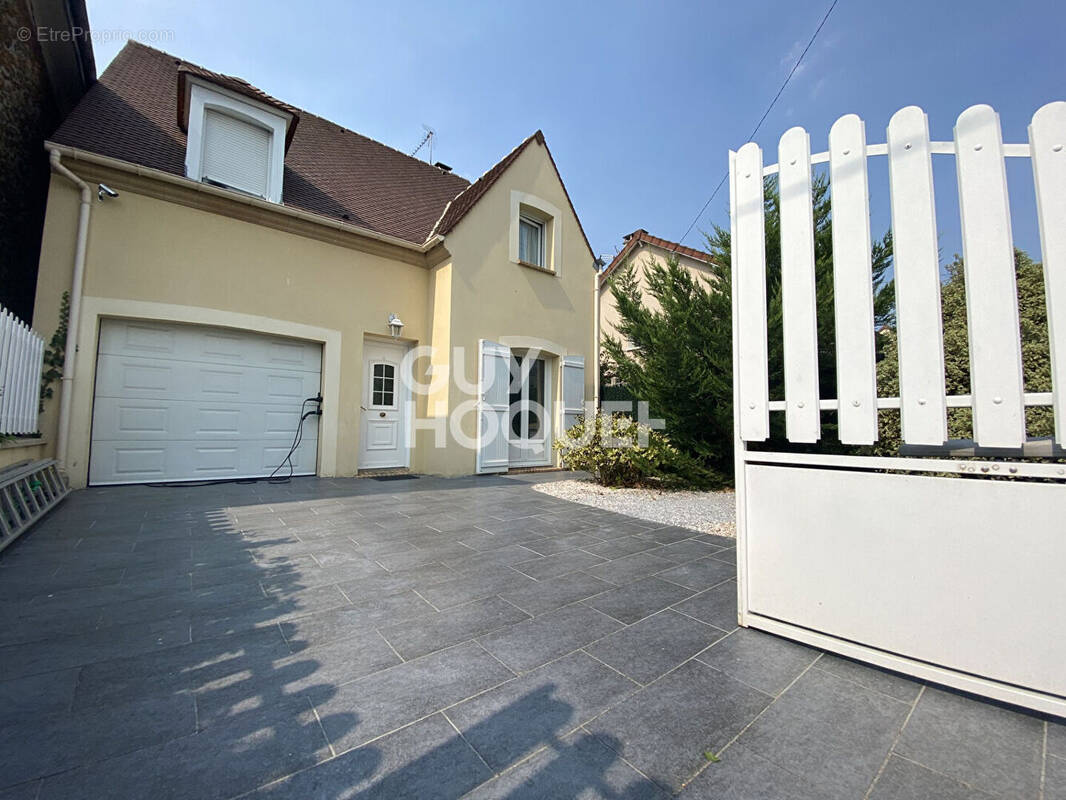 Maison à CHELLES