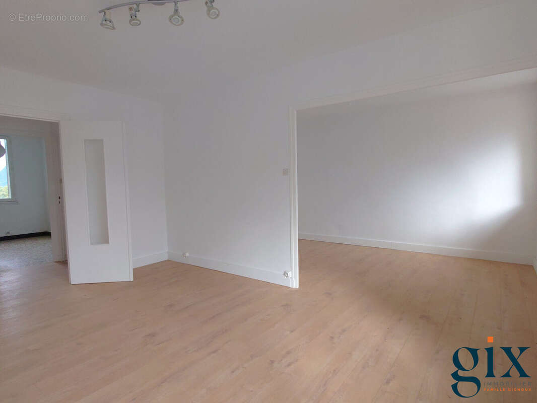 Appartement à SASSENAGE